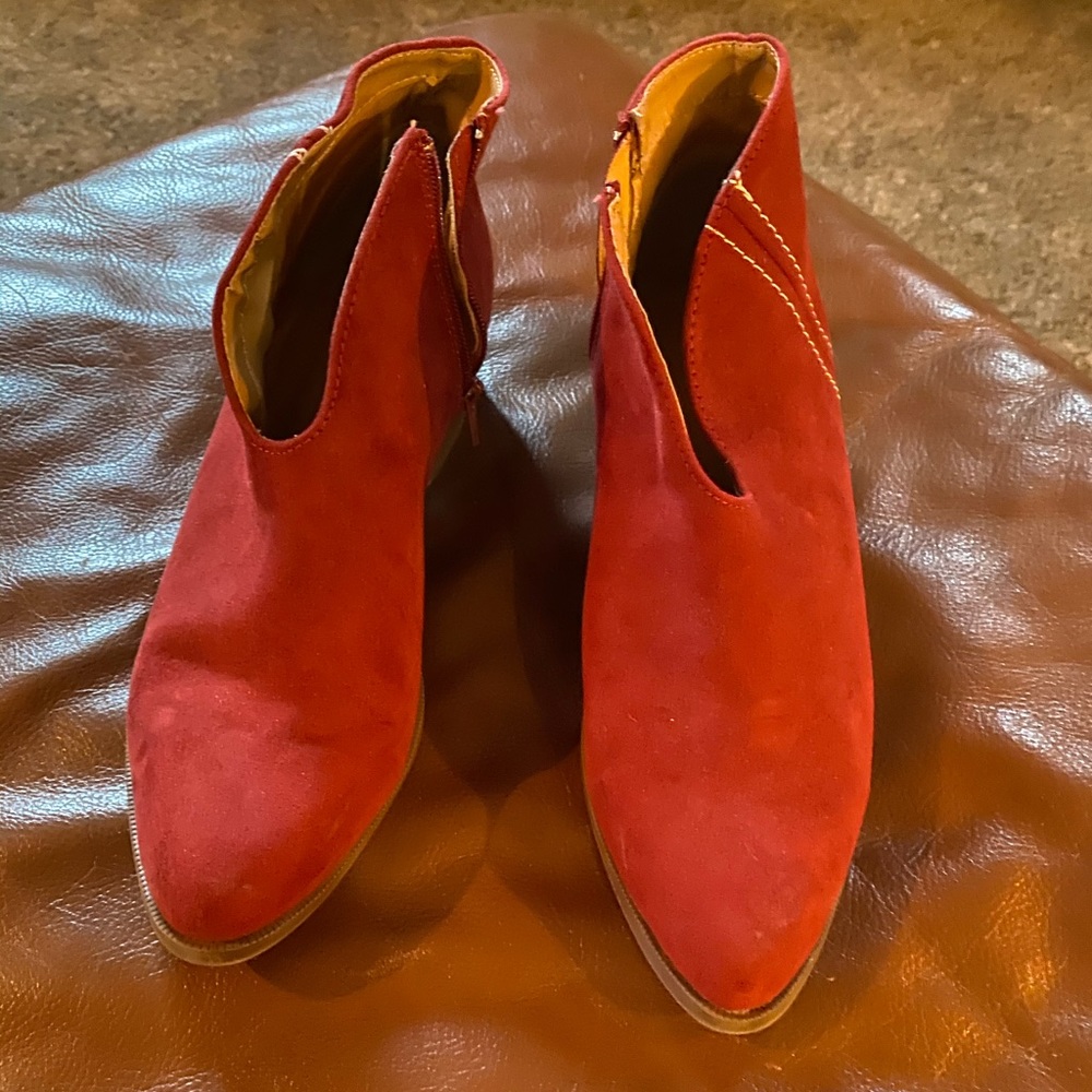 Quips Ankle Boots
